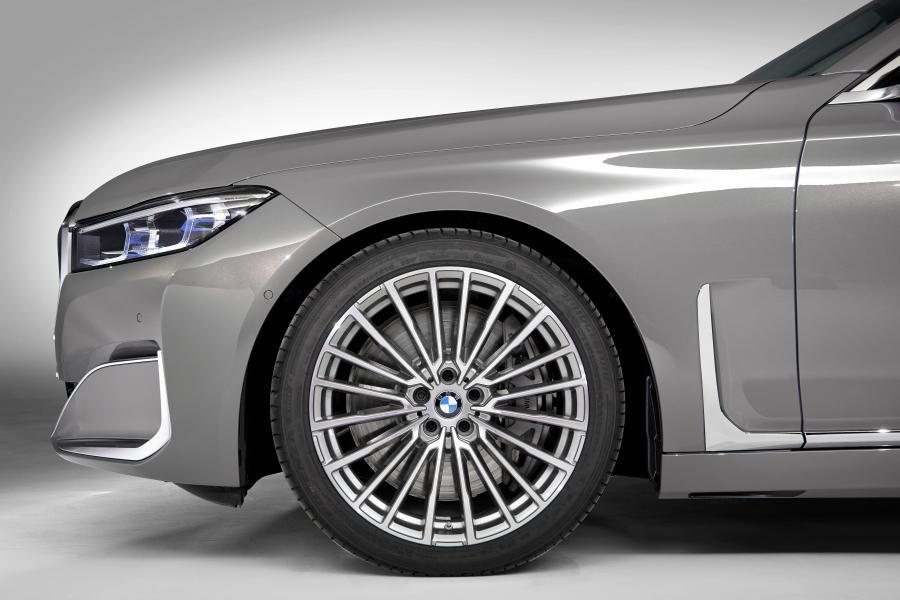 Детали экстерьера BMW 750Li xDrive (G12) 2019 года  (WW) (фото 16 из 164)
